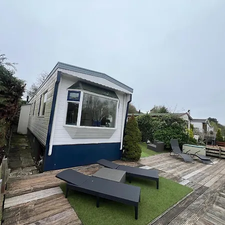 Cosy With Garden Holiday home
