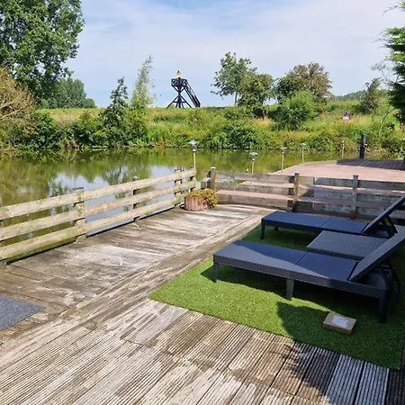 Cosy With Garden