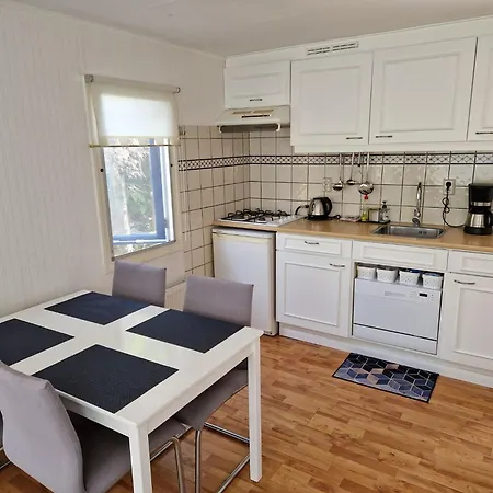Cosy With Garden Holiday home *